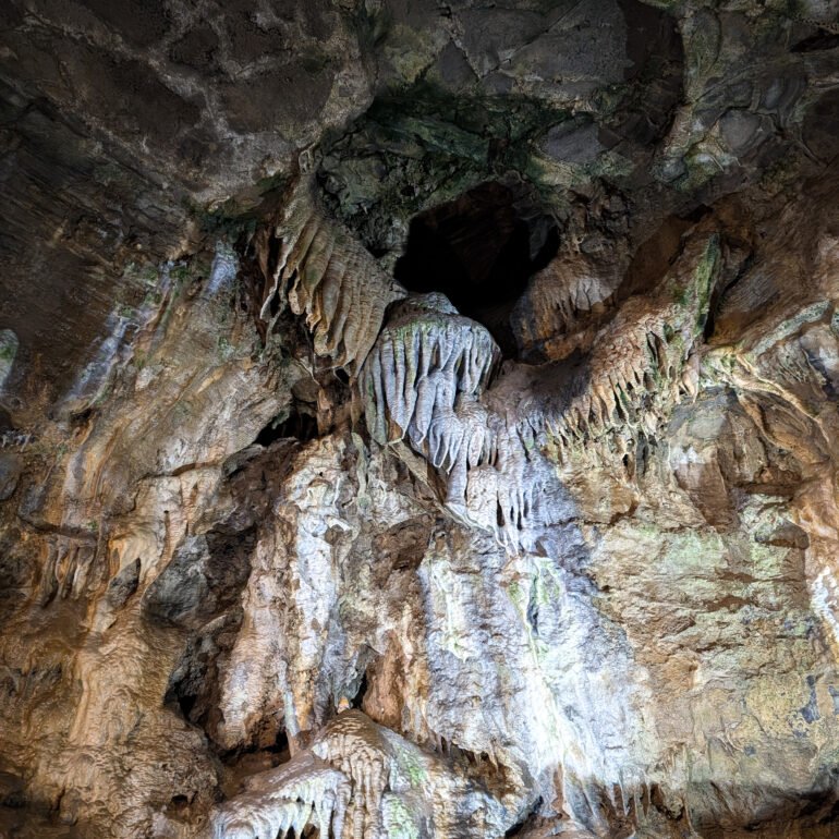 Howes Caverns